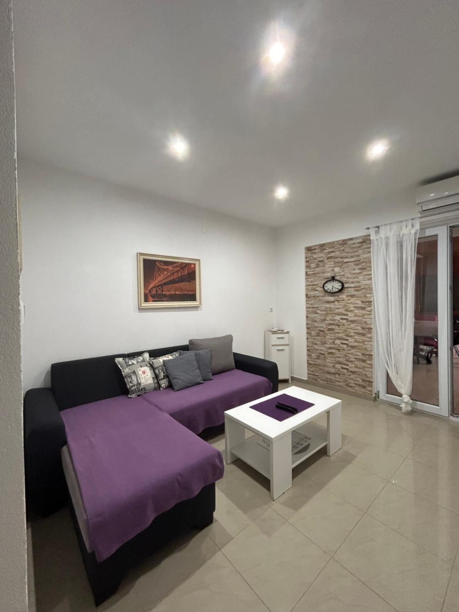Apartment Srima Exterior photo